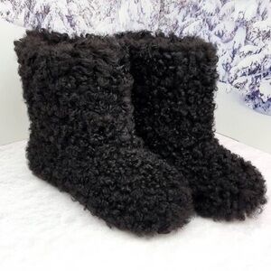 Black Curly 100% Sheepskin Winter Fur Boots (Women’s size 8)